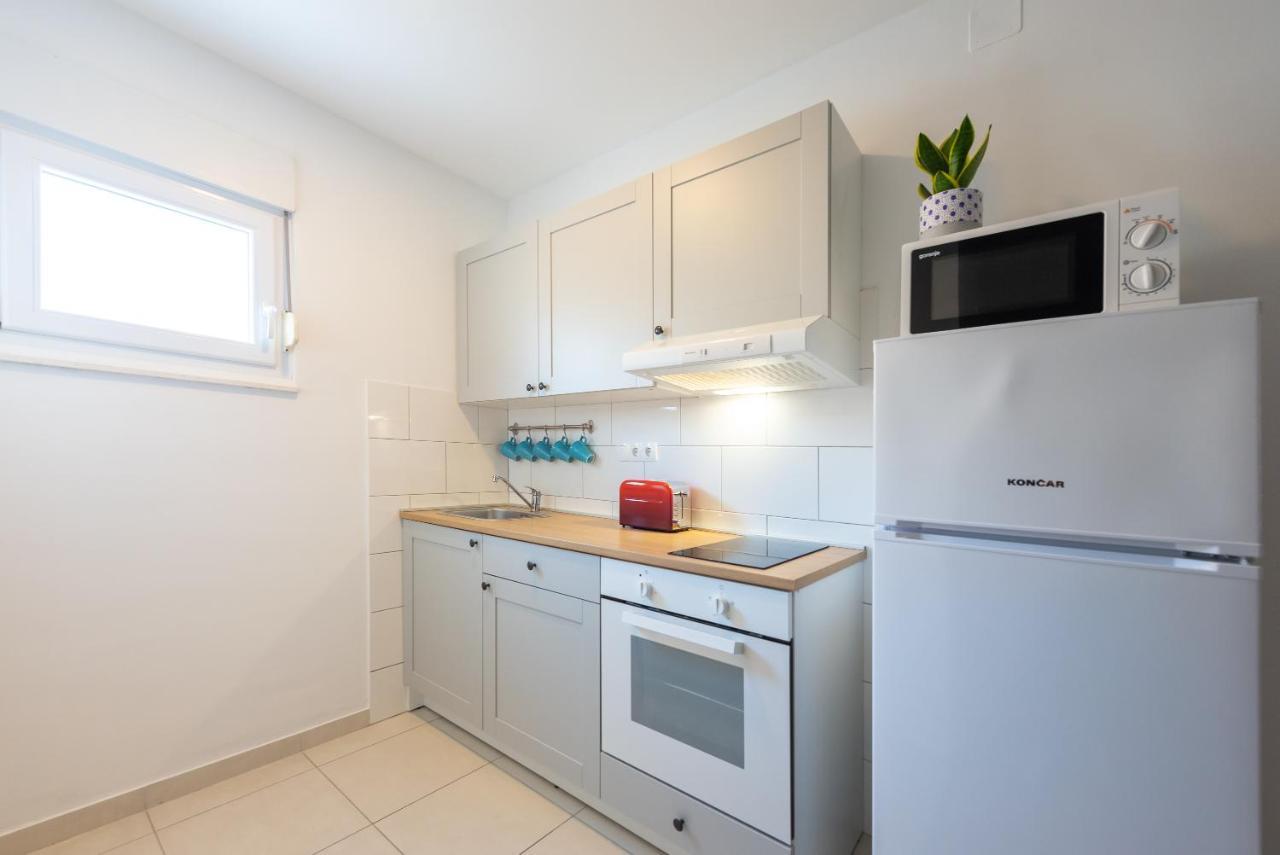 Villa Apartments Duje Kaštela Extérieur photo