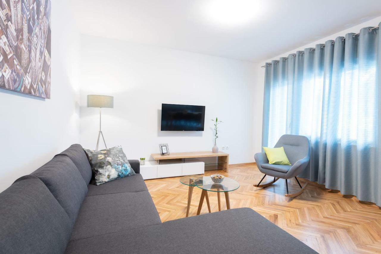 Villa Apartments Duje Kaštela Extérieur photo