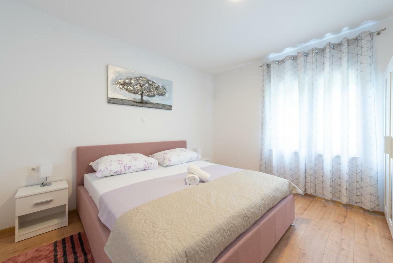 Villa Apartments Duje Kaštela Extérieur photo