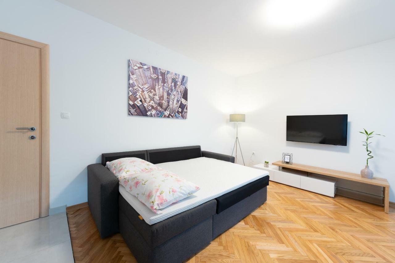 Villa Apartments Duje Kaštela Extérieur photo